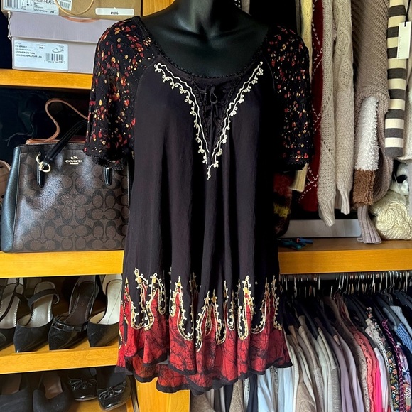 ⭐️BOGO FREE⭐️SAKKAS “Cora” Relaxed-fit Batik Embroidered Blouse - Picture 3 of 11